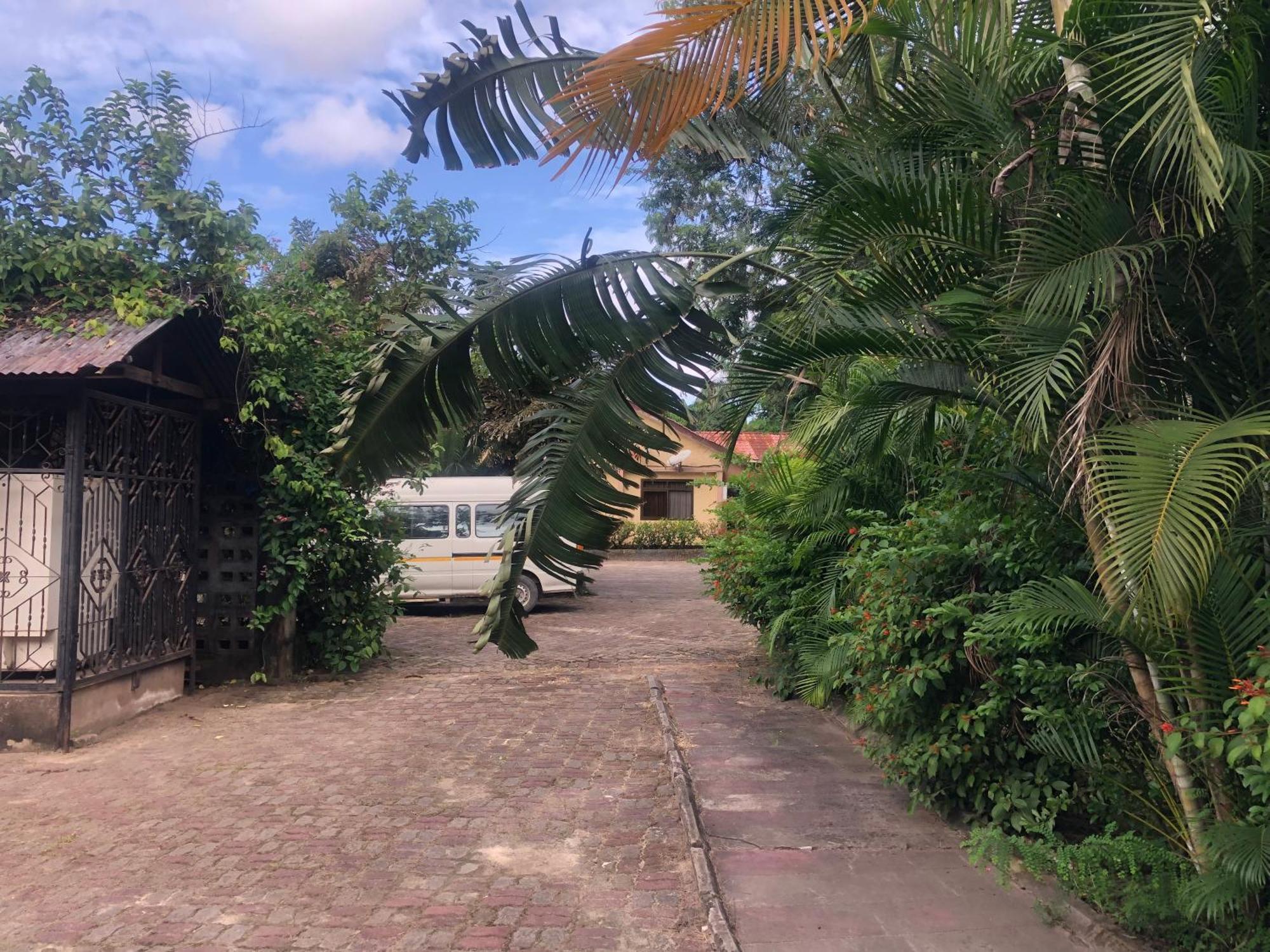 Tatys Homestay Dar es Salaam Eksteriør billede